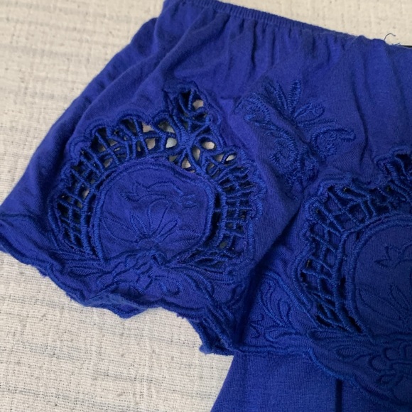 Emerette Elegant Blue Off-Shoulder Top - Picture 3 of 8